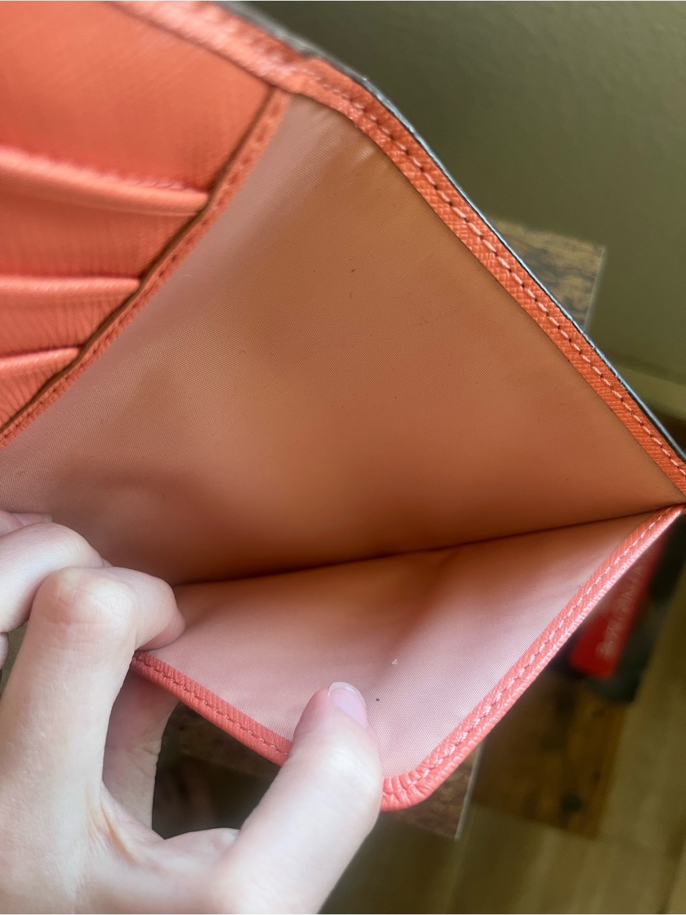 šLIMITED EDITIONšCoach Striped Leather Passport Cover/ Wallet - Picture 4 of 5